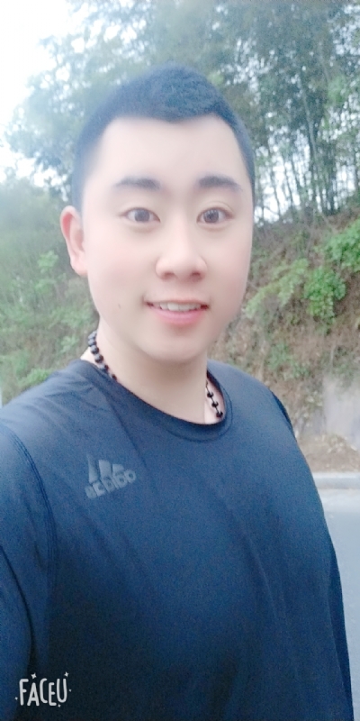 帅小伙的第一张照片--浙江中老年相亲网