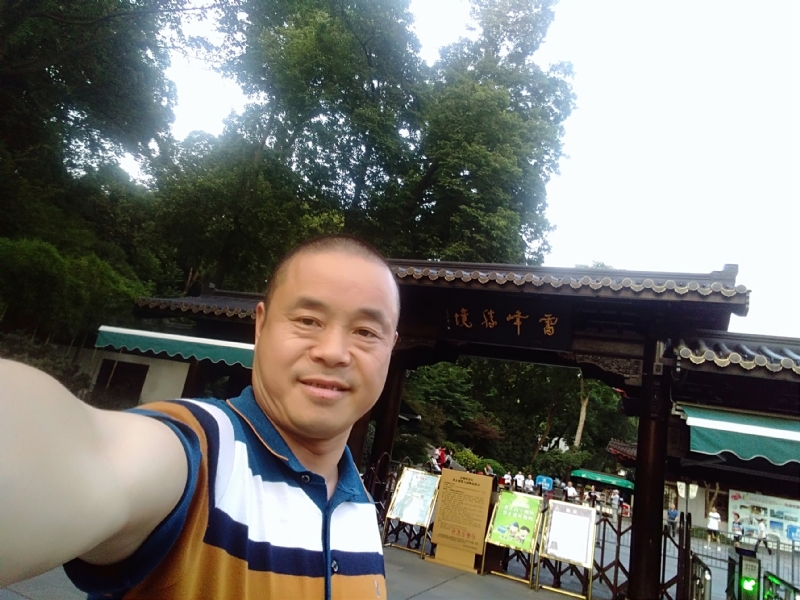 夏雨晨紫的第一张照片--浙江中老年相亲网