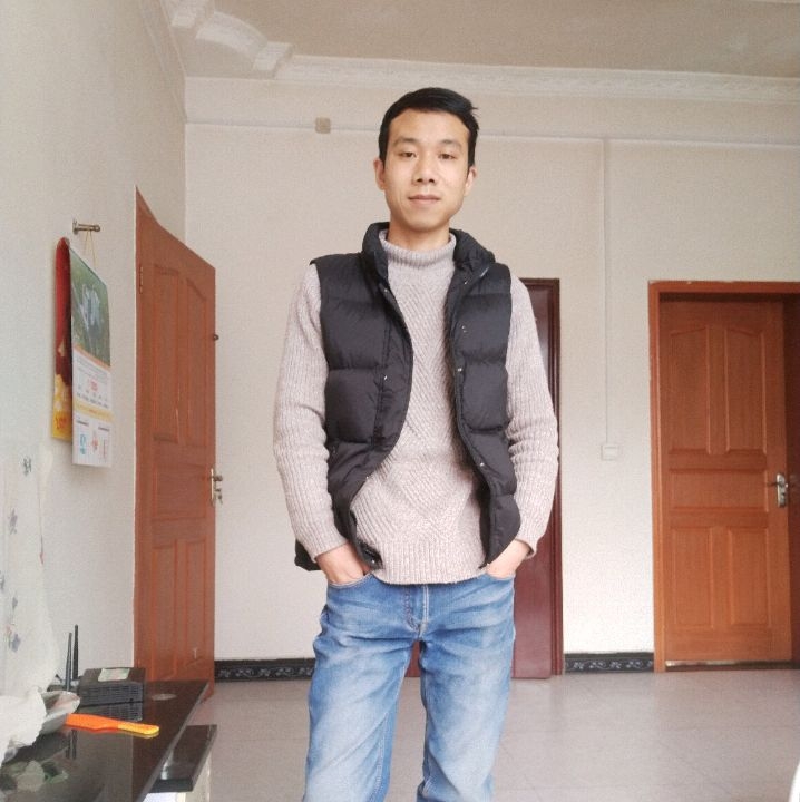 小伙子的第一张照片--浙江中老年相亲网