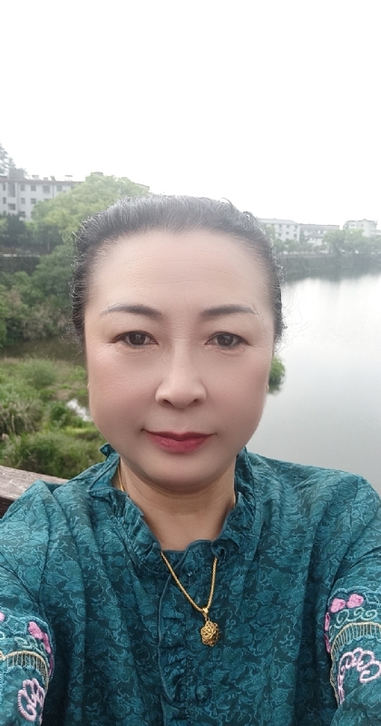 雨中情的第一张照片--浙江中老年相亲网