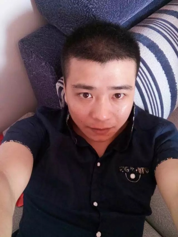 漫步的面包的第一张照片--浙江中老年相亲网